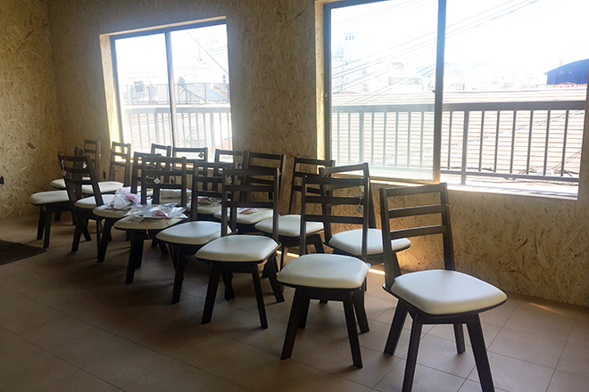 カフェ＆レストラン たるみの森の内装工事 － 椅子
